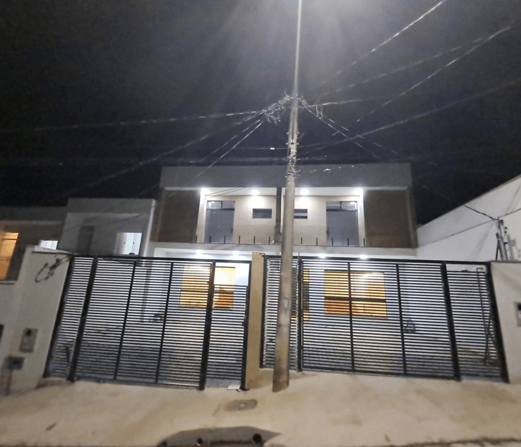 FRENTE CASAS
